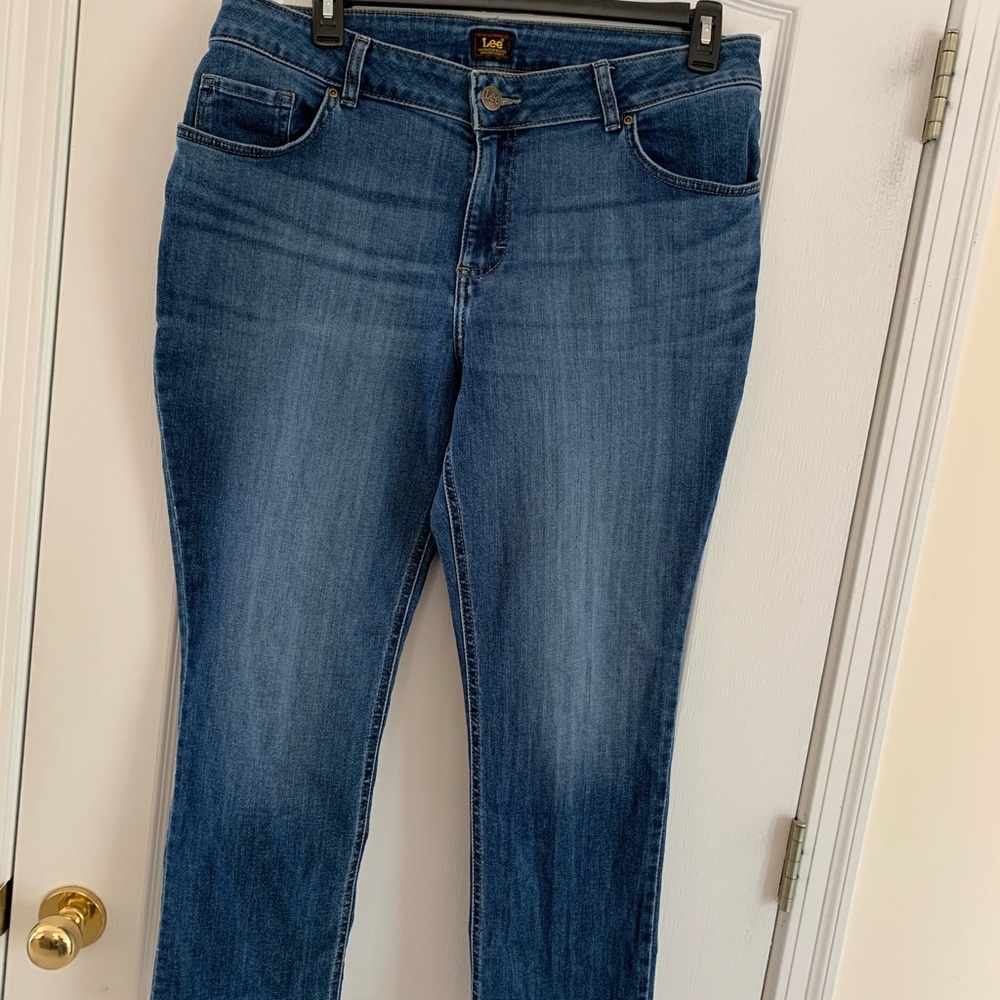 Lee jeans.